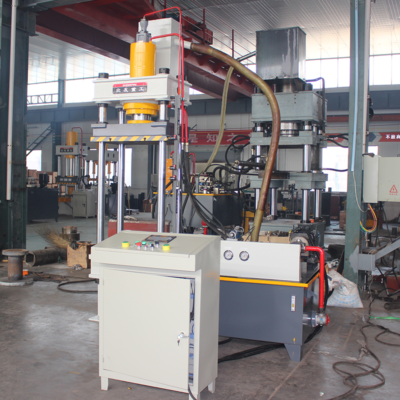 怎么更安全的使用汽車發(fā)動(dòng)機(jī)底護(hù)板油壓機(jī)？