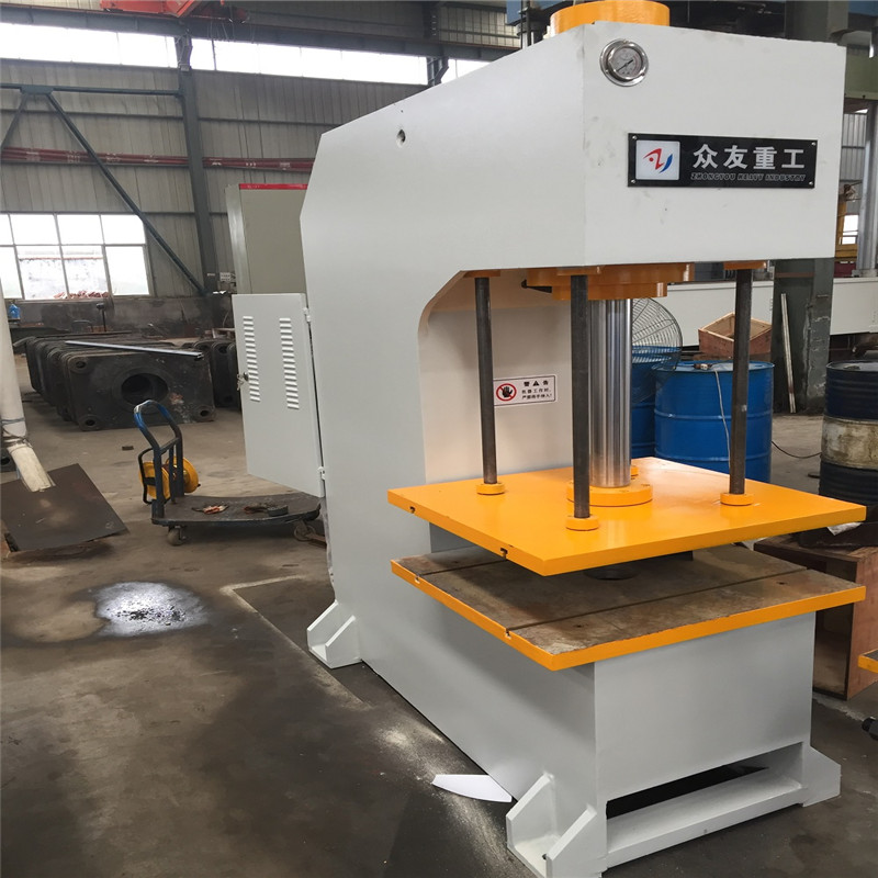 63噸臺面750×700帶導(dǎo)柱單臂液壓機(jī)