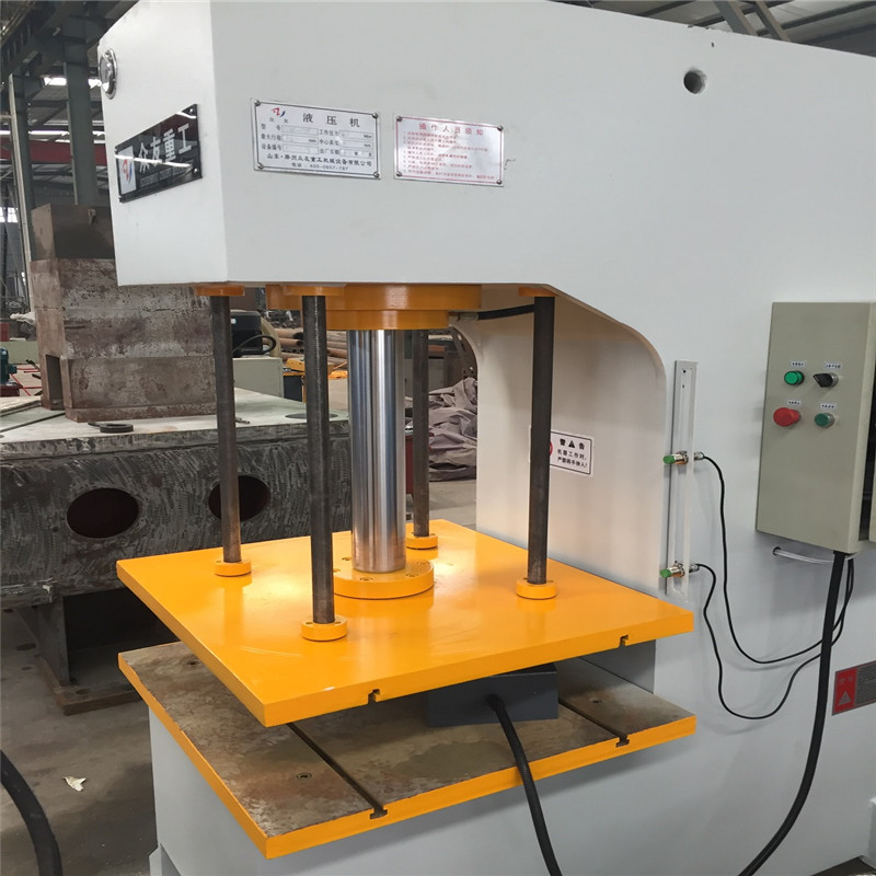 63噸臺面750×700帶導(dǎo)柱單臂液壓機(jī)